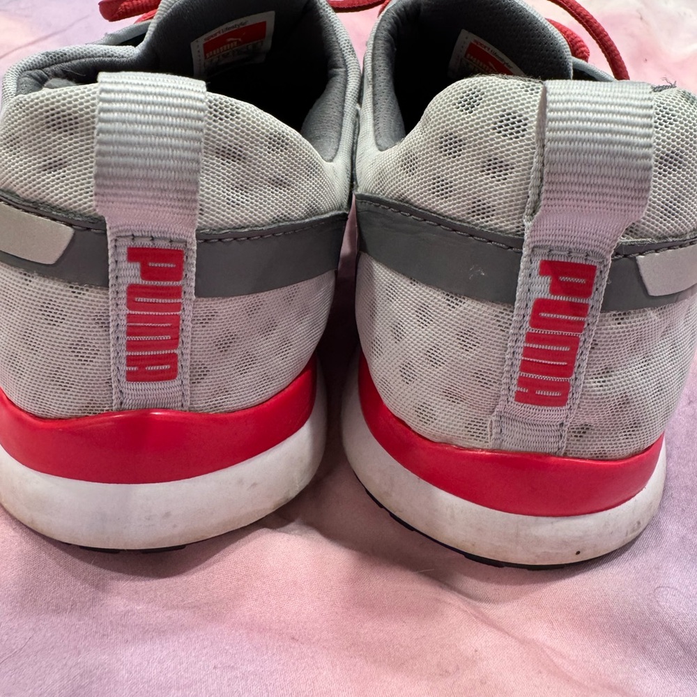 Puma Gray Sneakers with Red Laces - Picture 5 of 9